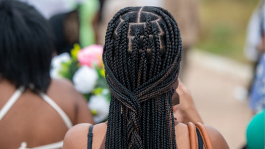 Tresses et nattes africaines : idéales en cas de forte chaleur